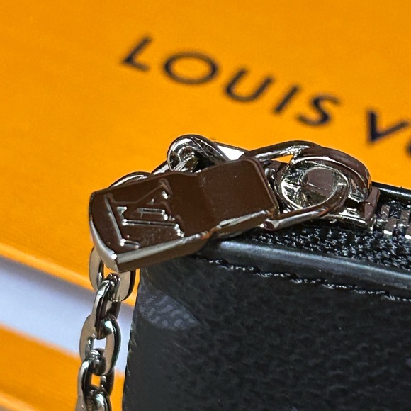 Louis Vuitton LV Monogram Cles Key Case Coin Purse Pouch Wallet - Picture 3 of 5